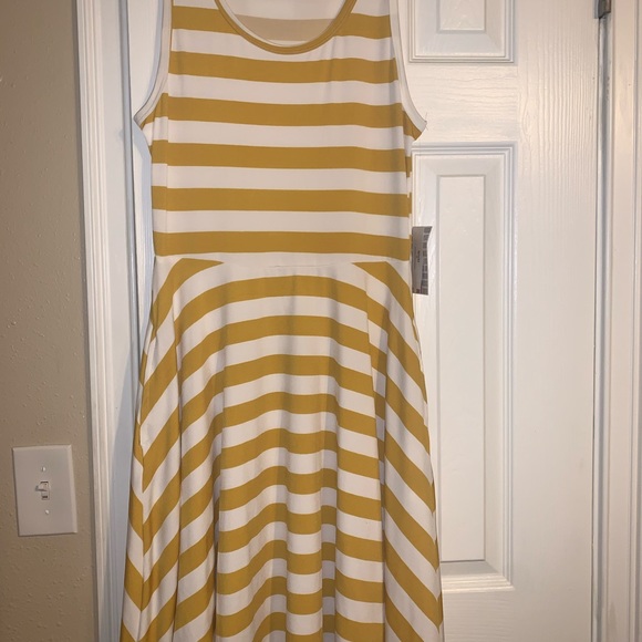 LuLaRoe Dresses & Skirts - Lularoe Nicki